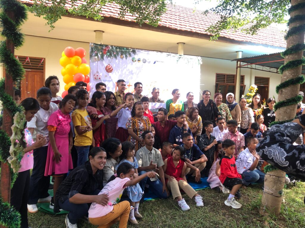 Natal dan Tahun Baru bersama SLBN Komodo